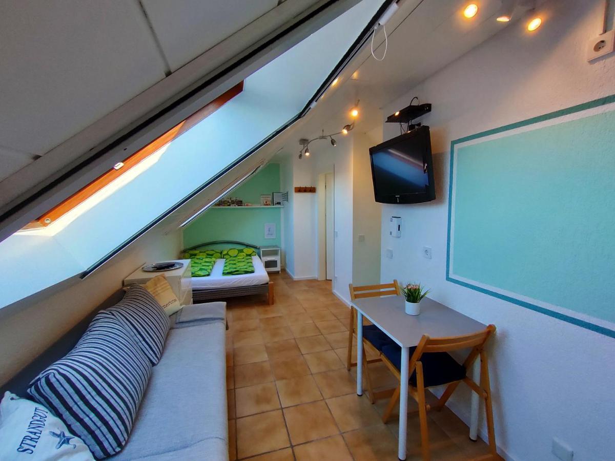 Auszeit im Grünen - Ferienwohnung in Hünxe Exterior foto